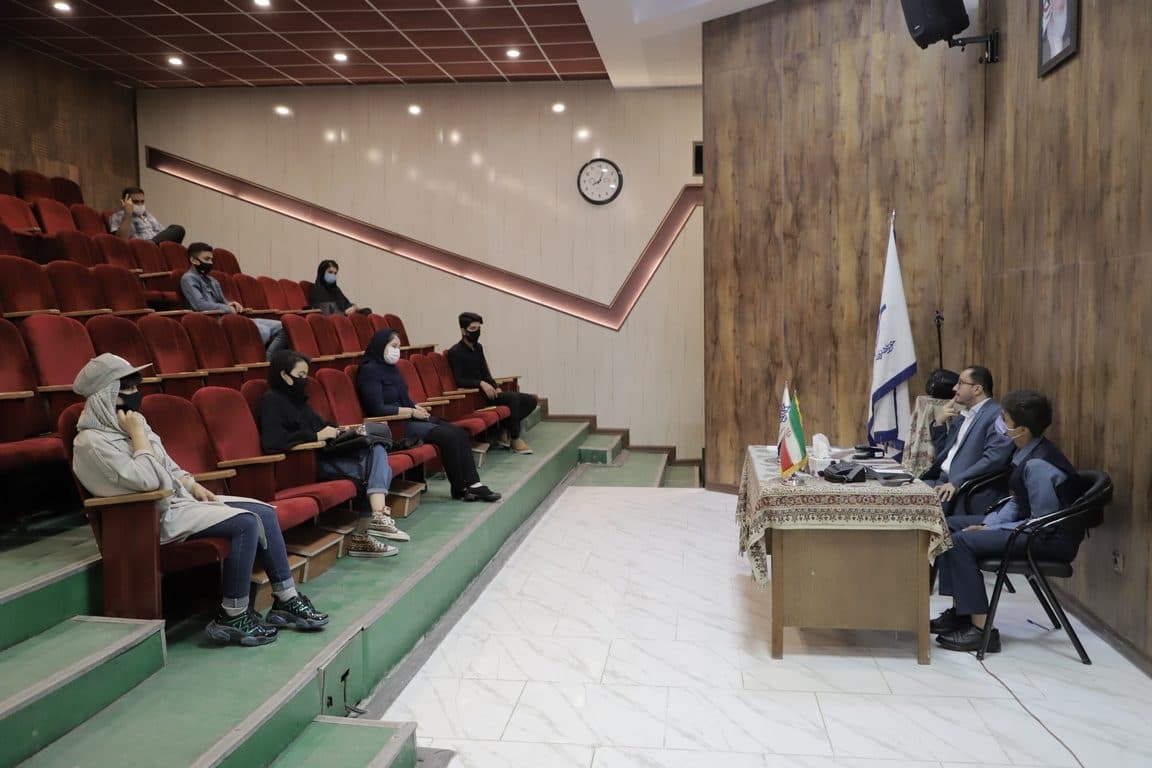 نخستین نشست « گروه فیلمسازان نوجوان حوزه هنری آذربایجان غربی» در ارومیه برگزار شد