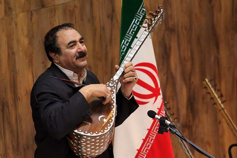 « عاشیق صبور شریفی» از هنرمندان موسیقی محلی آذربایجان غربی درگذشت