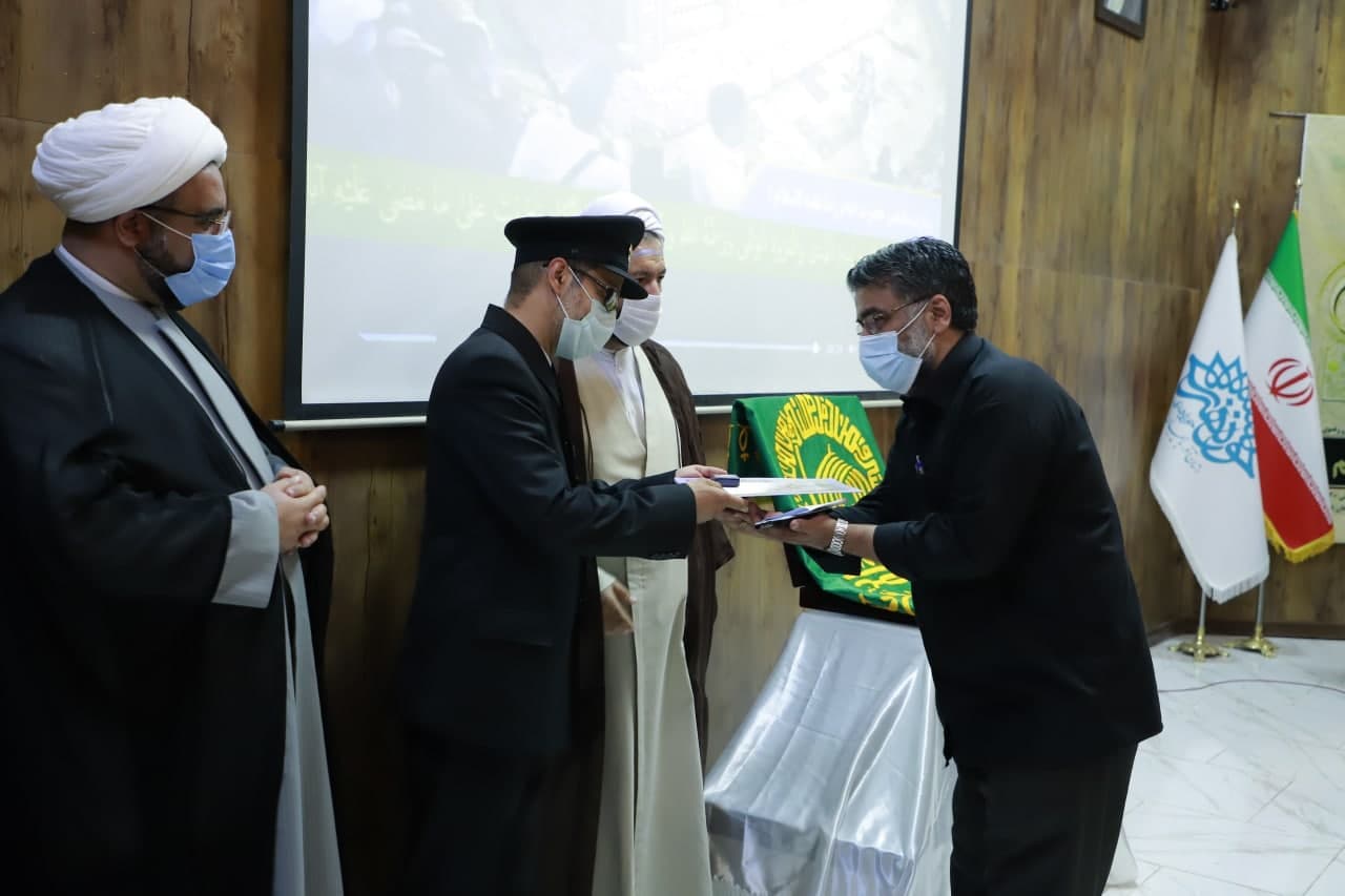حوزه هنری انقلاب اسلامی آذربایجان غربی از« شاعران رضوی» ارومیه تجلیل کرد