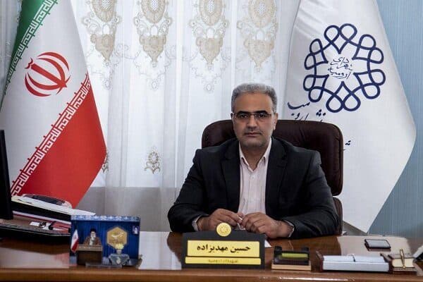 بر همت هنرمندان در راستای استفاده از ظرفیت هنر برای تکامل و تعالی انسان و روشنگری جریان انقلابی تاکید کرد