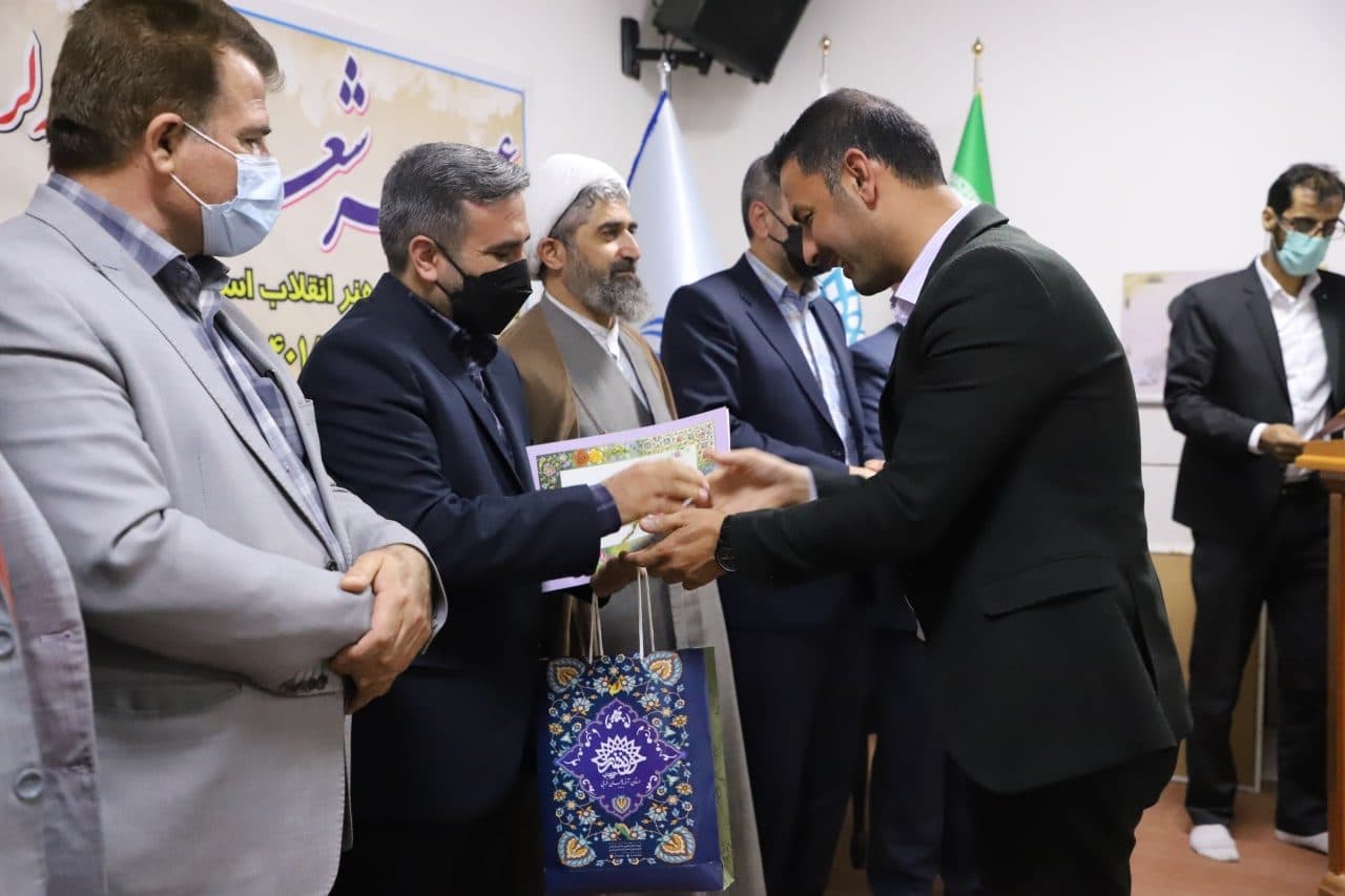 رئیس حوزه هنری آذربایجان غربی از شاعران شهرستان شوط تقدیر کرد