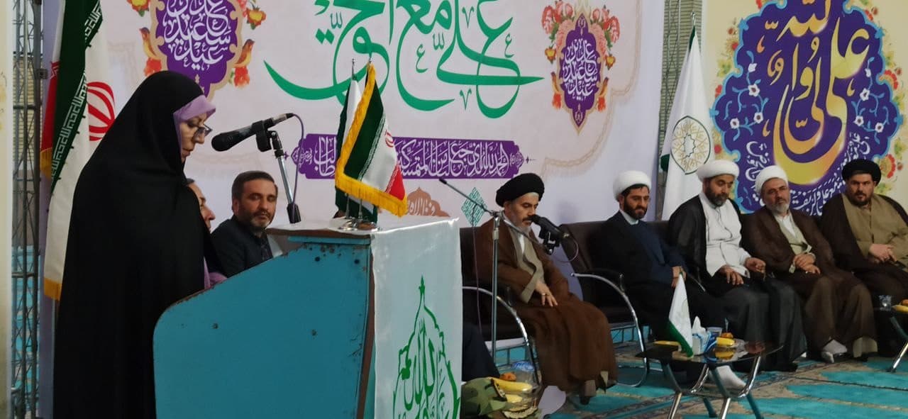 پنجمین ویژهبرنامه ادبی شب شعر « زلال غدیر» در ارومیه برگزار شد