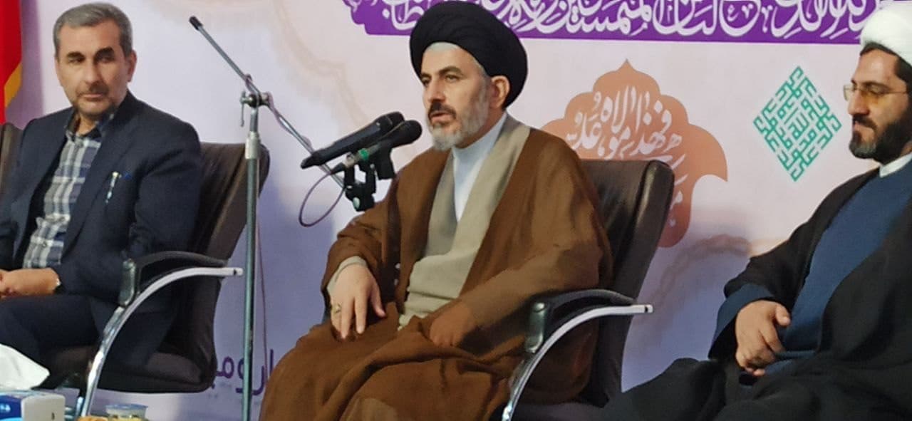 اشعار شاعران آیینی آذربایجان غربی باید در عرصه بینالمللی نیز ارائه شوند