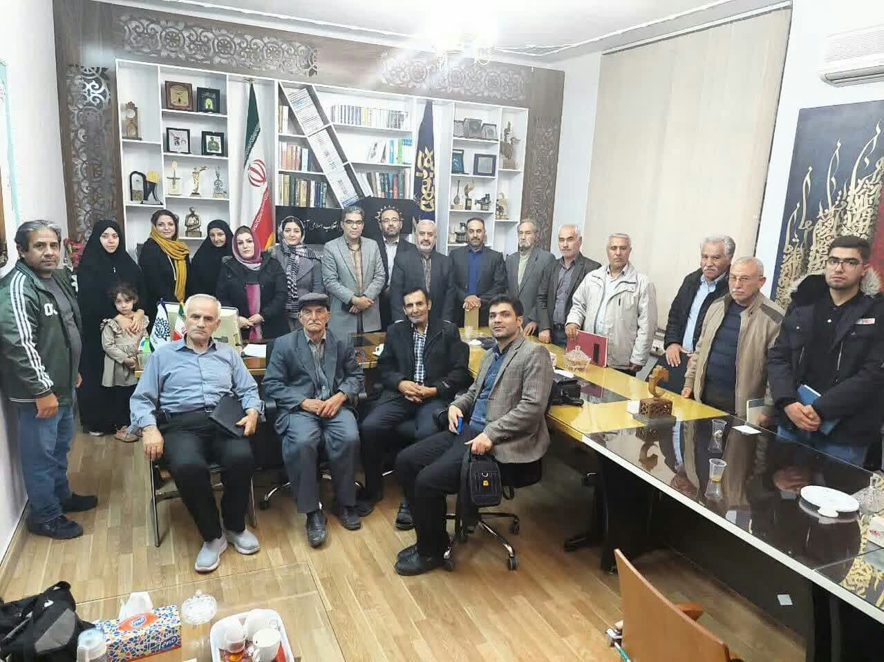 « ویژگیهای شعر بسیجی » در برنامه کانون شعر حوزه هنری آذربایجان غربی بررسی شد