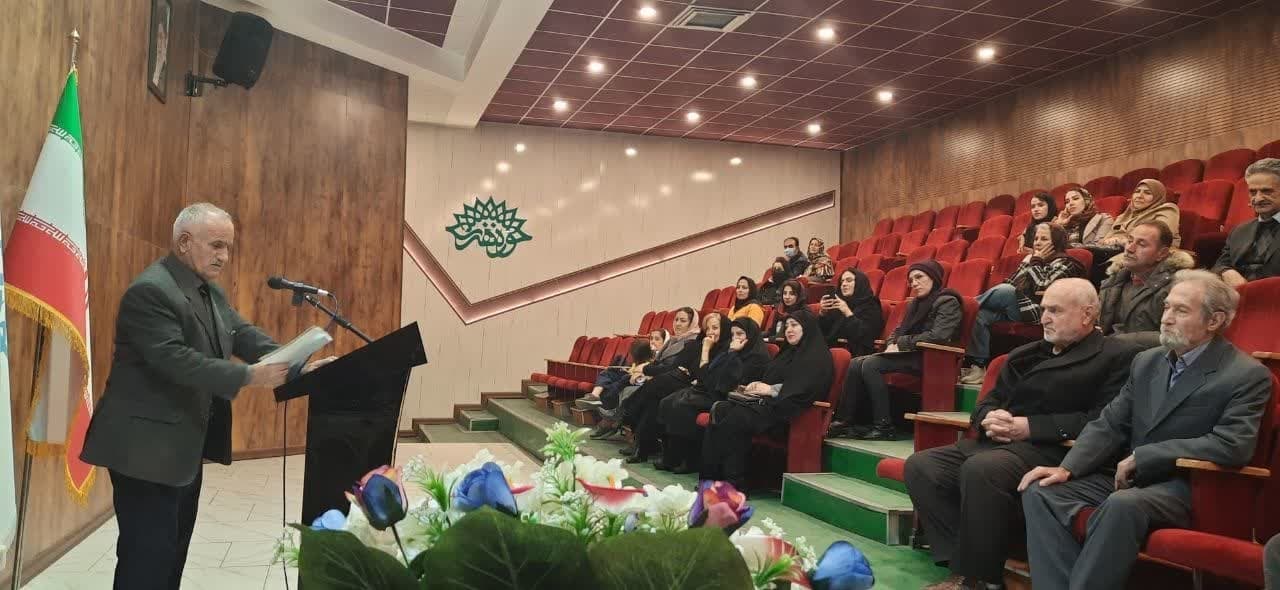 « سوژه یابی ادبی» در برنامه هفتگی دفتر طنز حوزه هنری آذربایجان غربی بررسی شد
