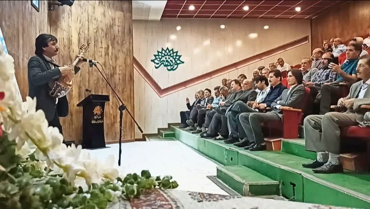 استقبال مردم از برنامه هفتگی « عاشیقلار آخشامی » کانون عاشیق‌های حوزه هنری آذربایجان غربی بی‌سابقه است