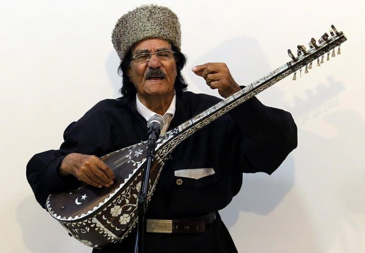 «هلال ماه و ستاره » در ساز عاشیق‌ها « نمادی باستانی، اسلامی» - داریوش علیزاده