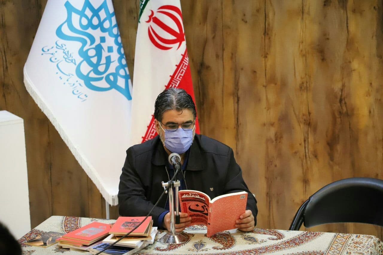 طنز سرایان ایرانی از پرداختن به موضوعات اجتماعی غافل هستند