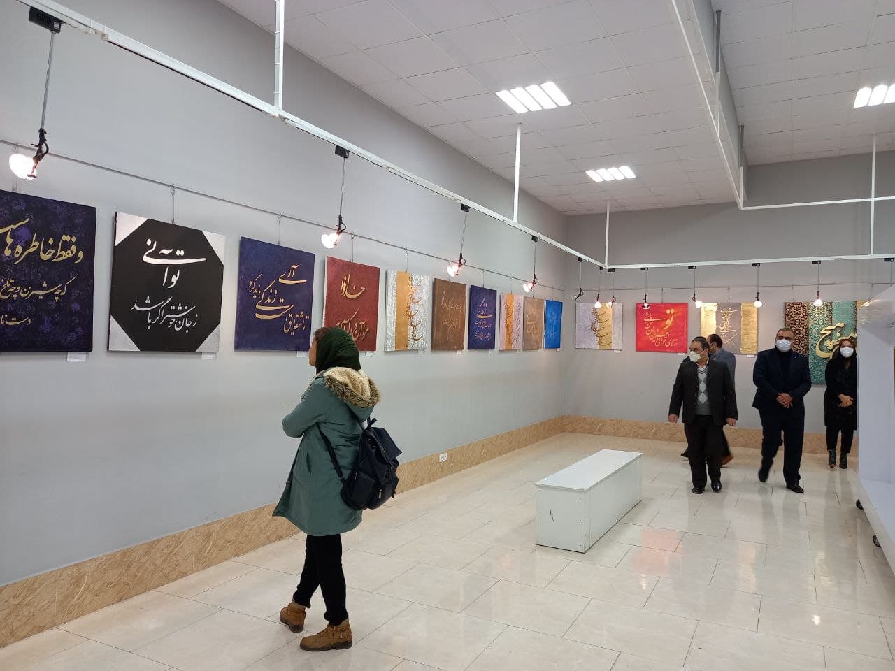 هنرجویان« خانه خوشنویسی عدل دوست » آثار هنری خود را در نگارخانه حوزه هنری آذربایجان غربی به نمایش گذاشتند