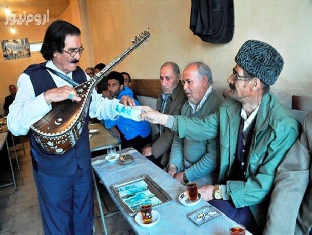 « قهوه خانه های سنتی » تاثیرگذارترین مکان های رشد و توسعه موسیقی عاشیقی در آذربایجان هستند