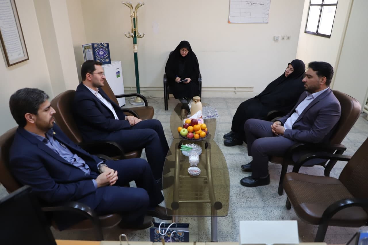 رئیس حوزه هنری انقلاب اسلامی آذربایجان غربی با رئیس سازمان بسیج هنرمندان استان دیدار کرد
