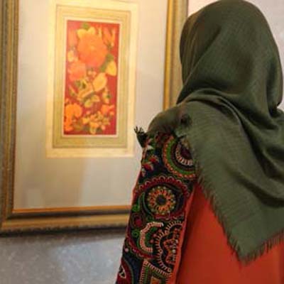 نمایشگاه« شور نقش» آثار تذهیب، گل و مرغ و تشعیر در شهرکرد