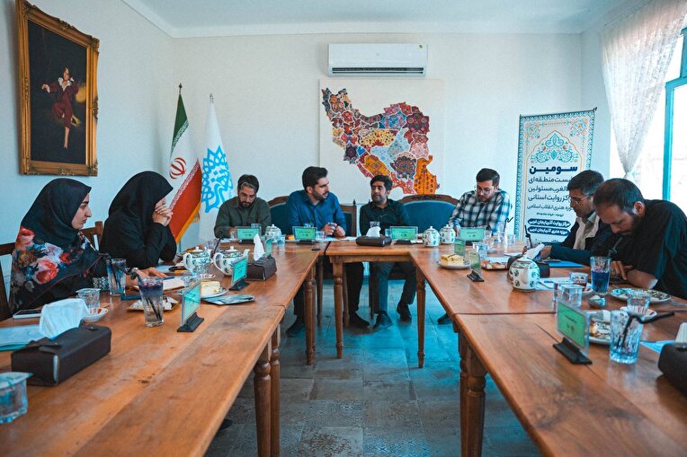 سومین نشست منطقه ای شمالغرب مسئولان مراکز روایت حوزه هنری برگزار شد